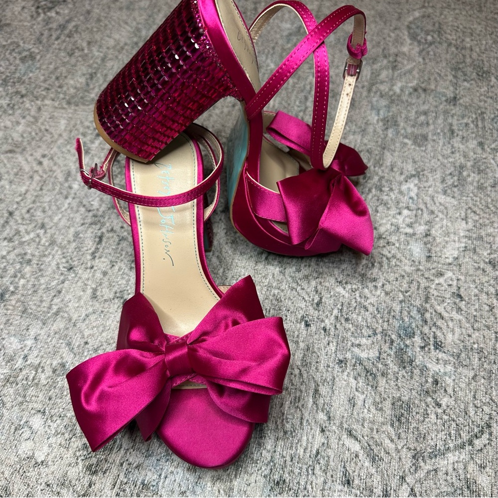 Betsey Johnson Fuchsia Satin Heels with Bow size 6.5 - Prom!